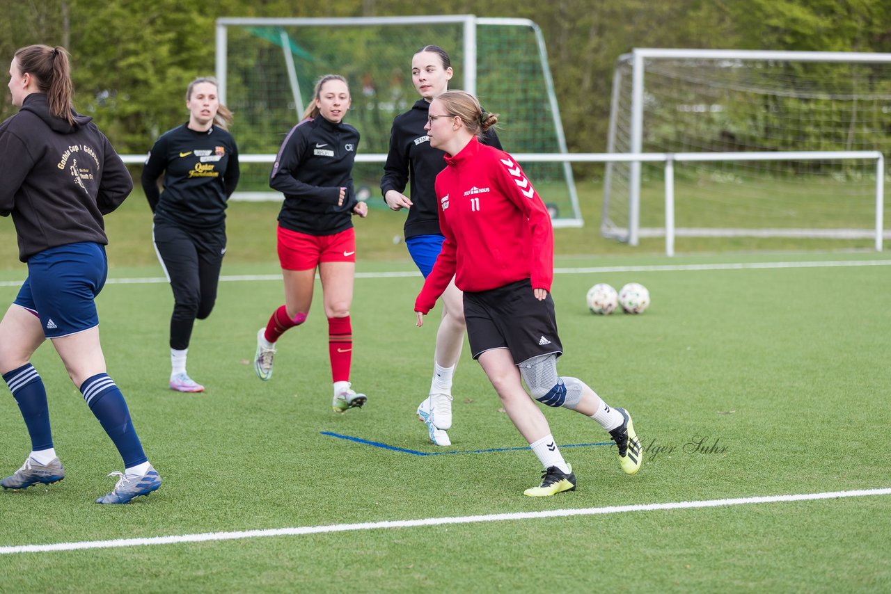 Bild 69 - Co-Trainerin der Frauen Nationalmannschaft Britta Carlson in Wahlstedt